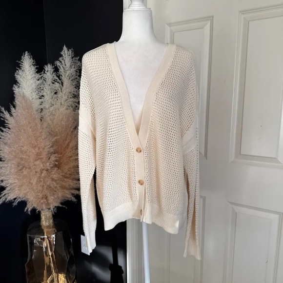 Elizabeth & James Open Knit Cardigan in Neutral Cream Beige Button Up 
Size XXL - Picture 5 of 12
